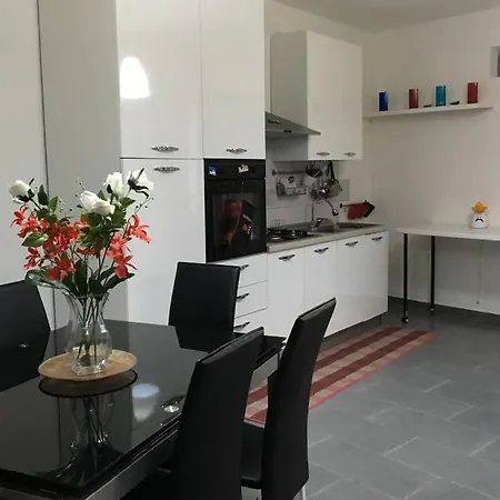 Loft Ad A 15 Metri Dal Mare Con Tutti I Confot Apartment *