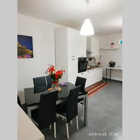 Apartment Loft Ad A 15 Metri Dal Mare Con Tutti I Confot *