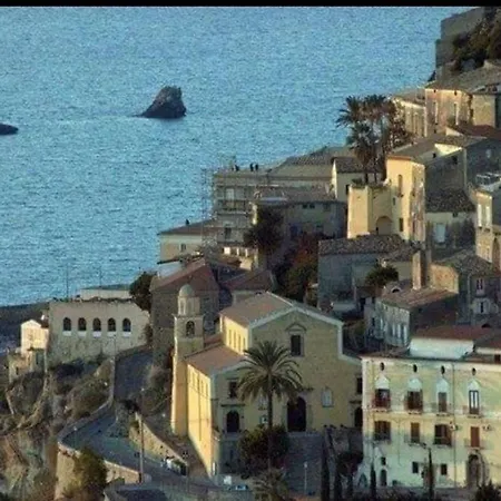 Apartment Loft Ad A 15 Metri Dal Mare Con Tutti I Confot