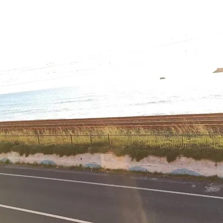 Loft Ad A 15 Metri Dal Mare Con Tutti I Confot Apartman *
