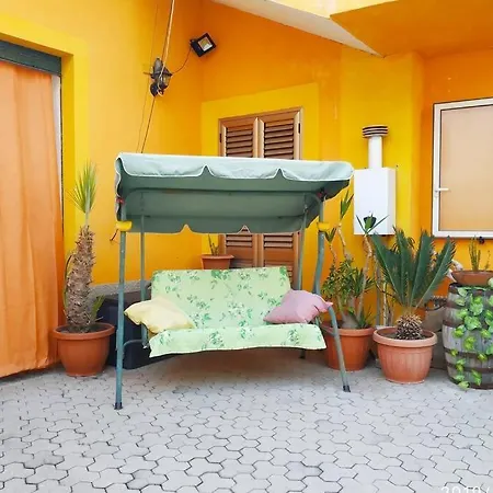 Loft Ad A 15 Metri Dal Mare Con Tutti I Confot Apartman